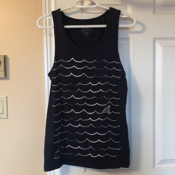 Tank tops - Picture 5 of 6